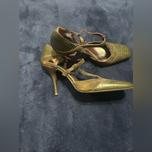 Vía Spiga T-strap Mary Jane pumps - Picture 5 of 5